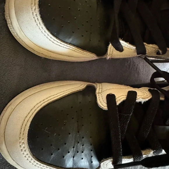 Nike Air Jordan 1 Black Gold White Mid Sneaker Sz 5 - Picture 5 of 11